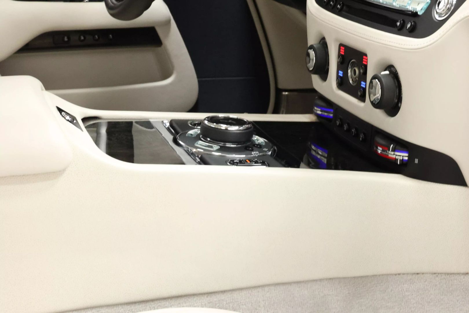 2014 Rolls-royce Wraith - Image 90