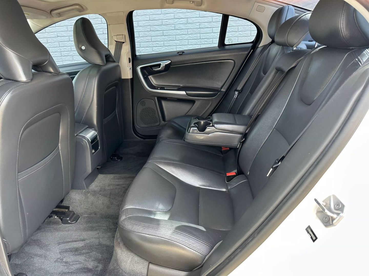 2017 Volvo S60 - Image 17