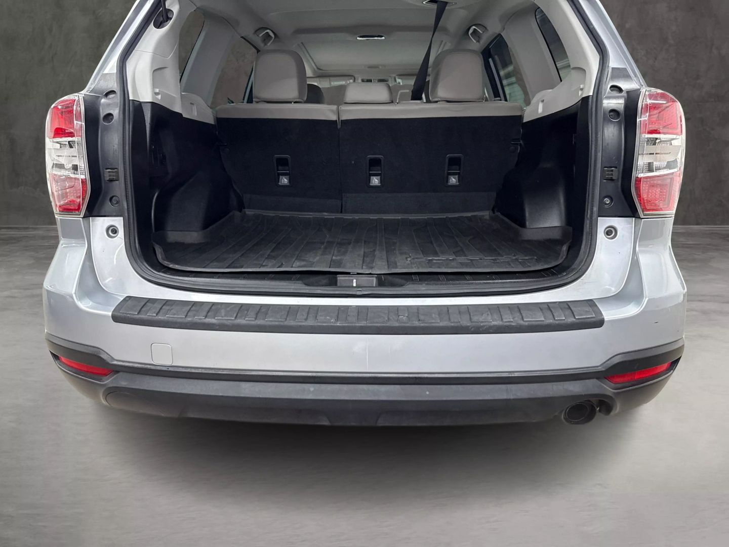 2015 Subaru Forester - Image 14