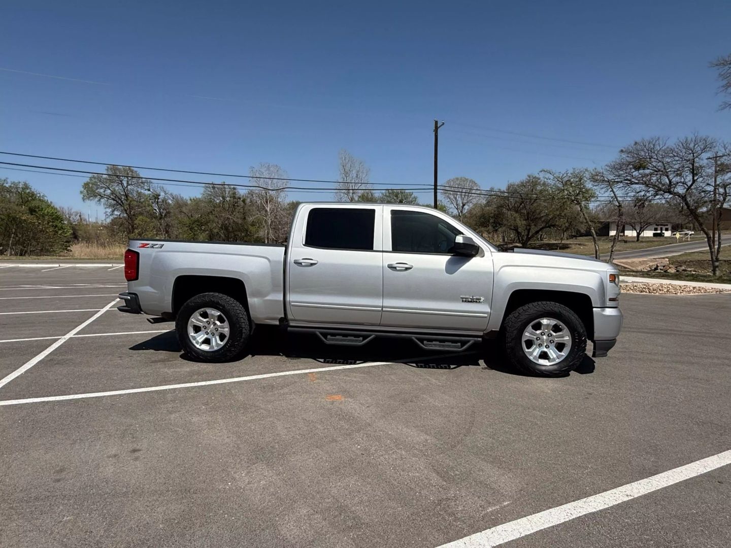 2018 Chevrolet Silverado 1500 Crew Cab - Image 42