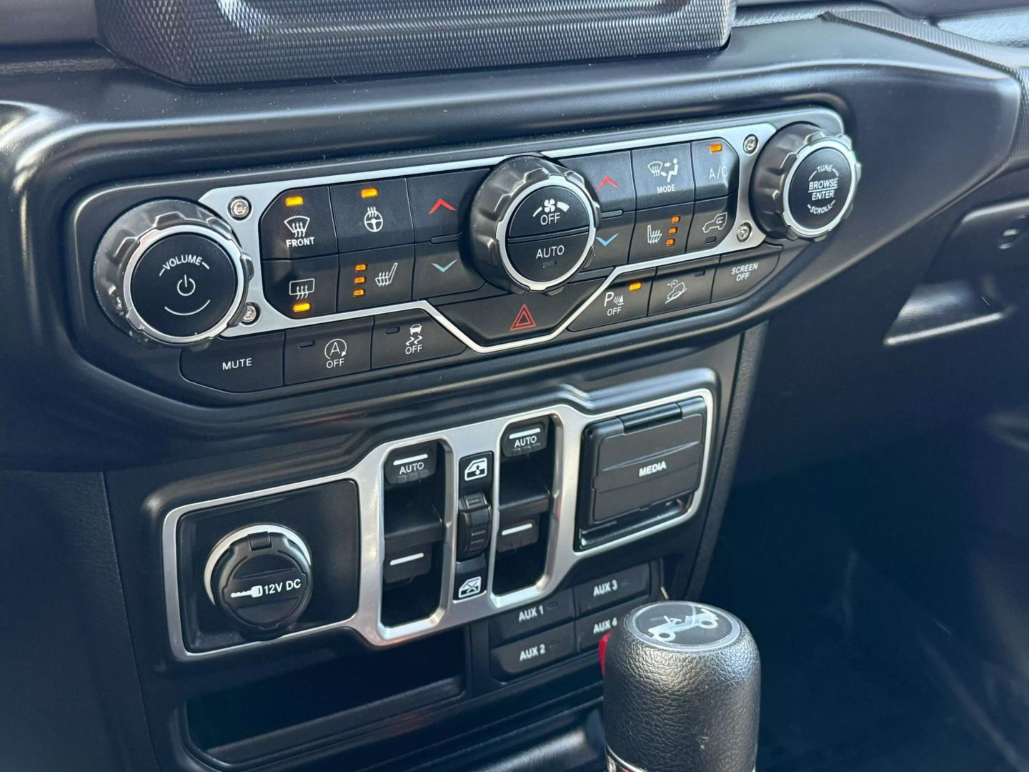 2018 Jeep Wrangler Unlimited - Image 44