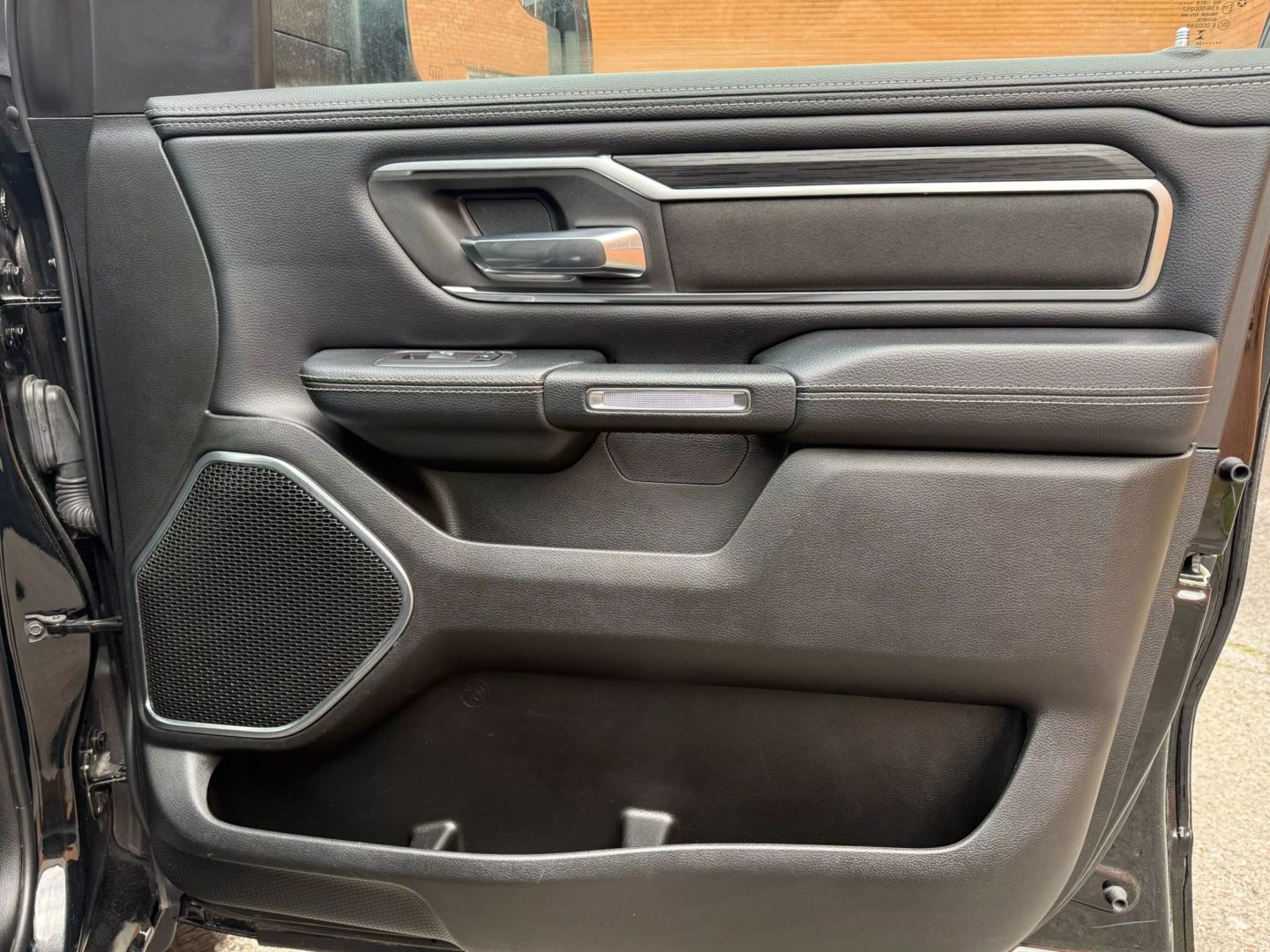 2024 Ram 1500 Crew Cab - Image 22