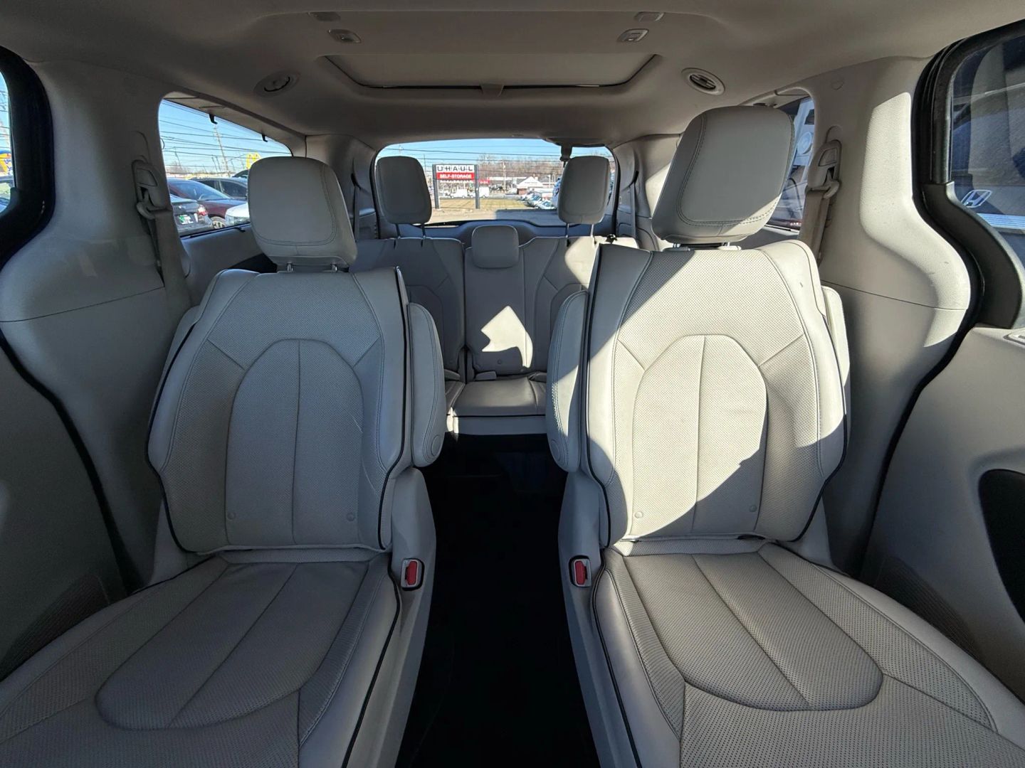 2018 Chrysler Pacifica Hybrid - Image 65