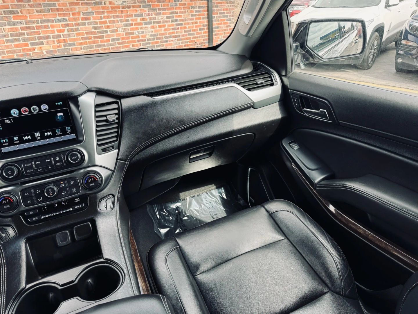2019 Chevrolet Tahoe - Image 14