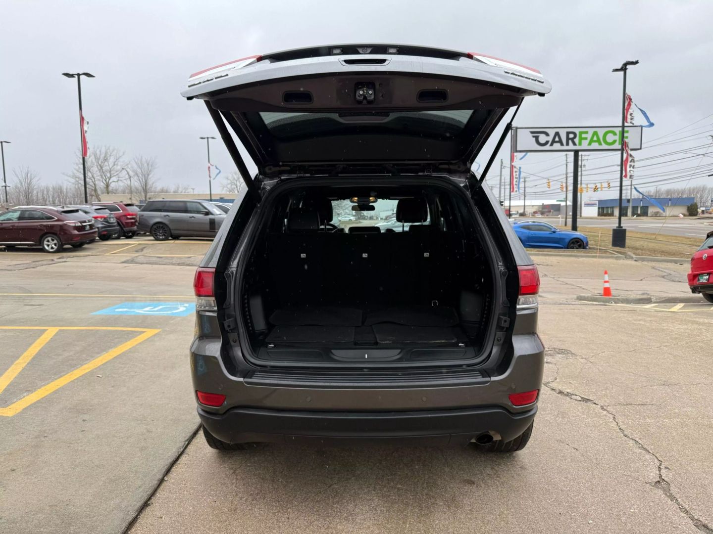 2021 Jeep Grand Cherokee - Image 12