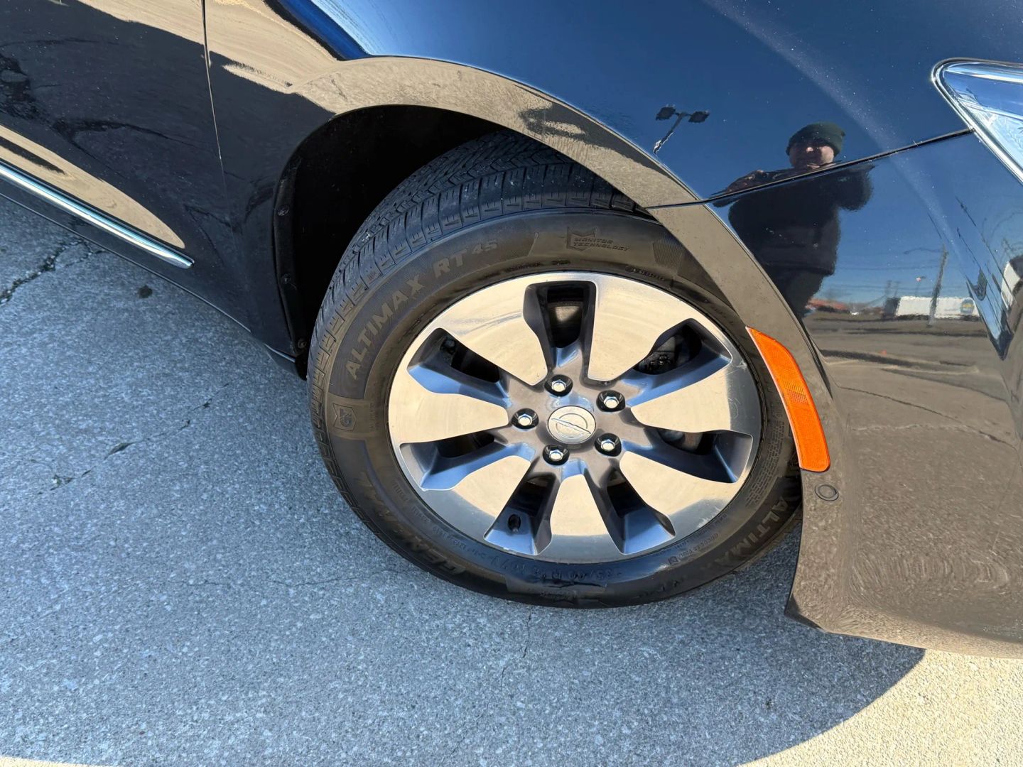 2018 Chrysler Pacifica Hybrid - Image 74