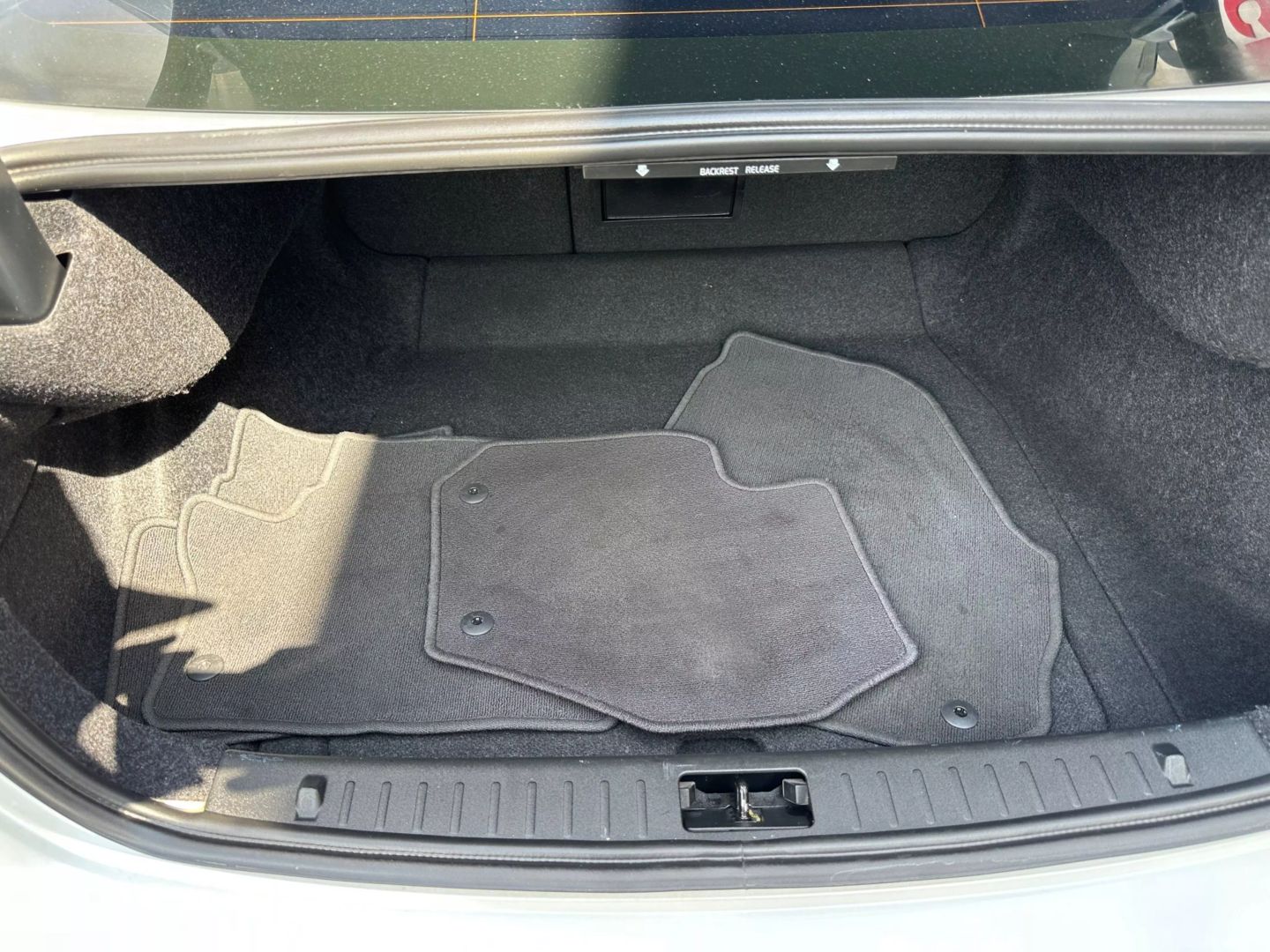 2017 Volvo S60 - Image 18