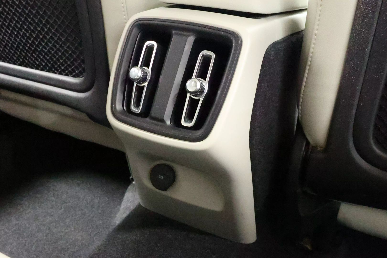 2019 Volvo Xc40 - Image 71