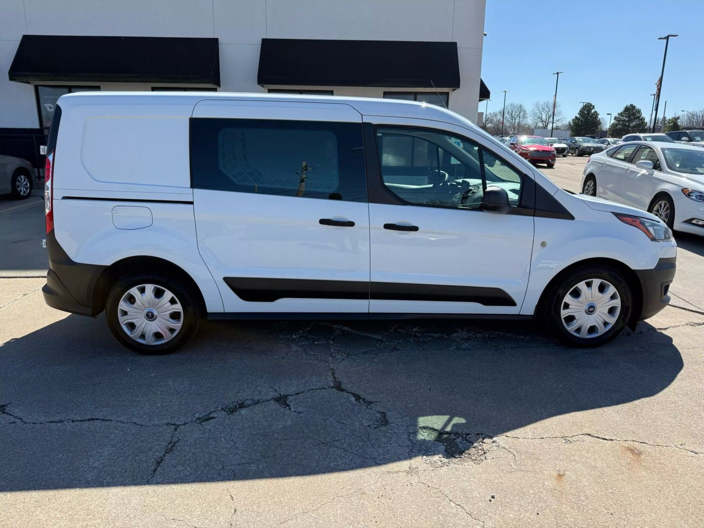 2020 Ford Transit Connect Cargo Van - Image 13