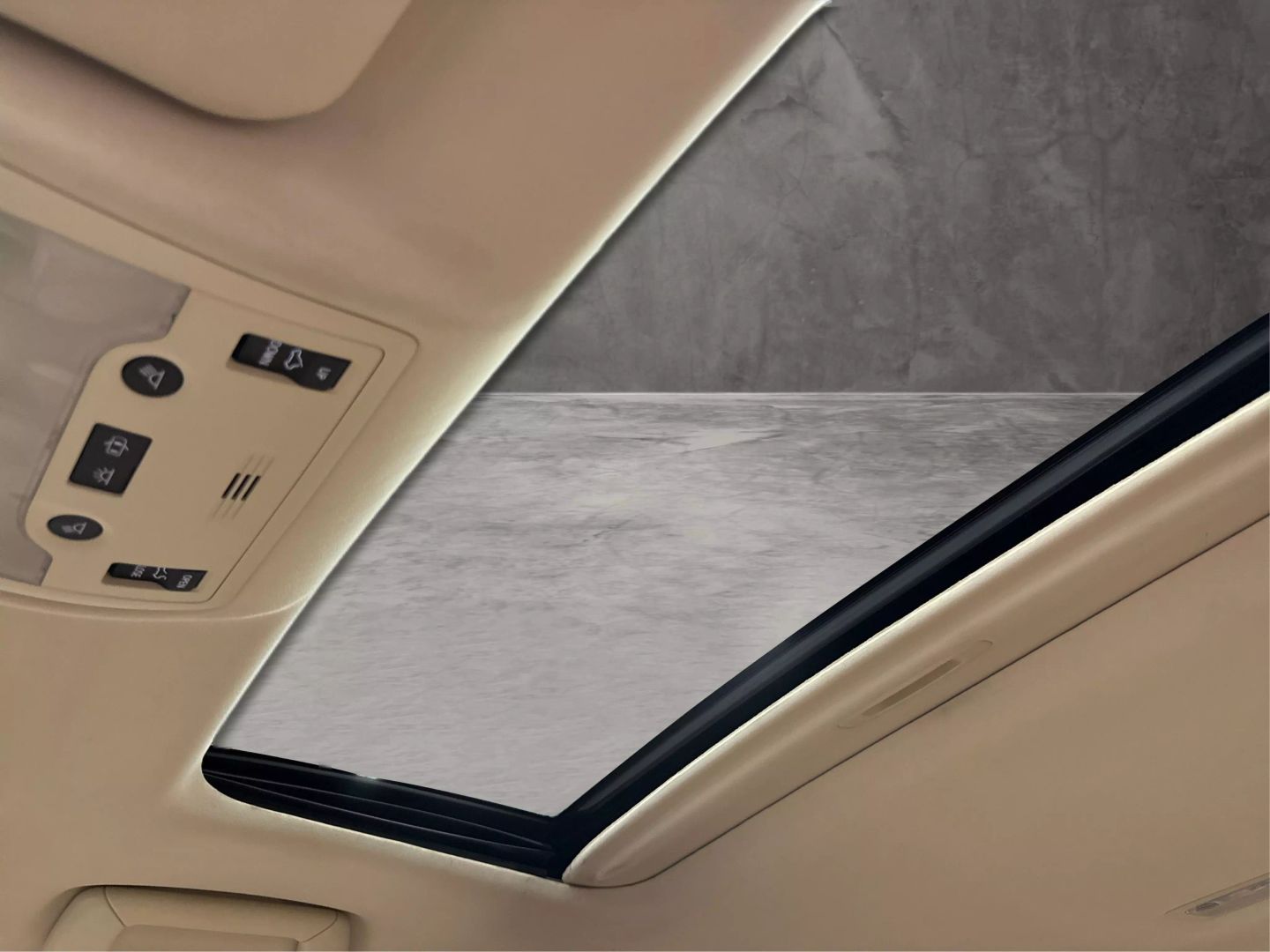 2014 Lexus Es - Image 35