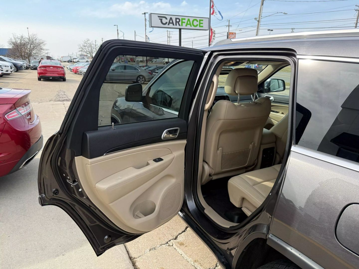 2019 Jeep Grand Cherokee - Image 22