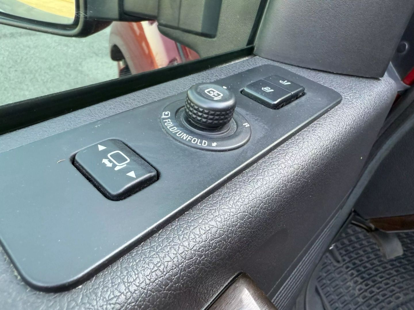 2016 Ford F250 Super Duty Crew Cab - Image 13