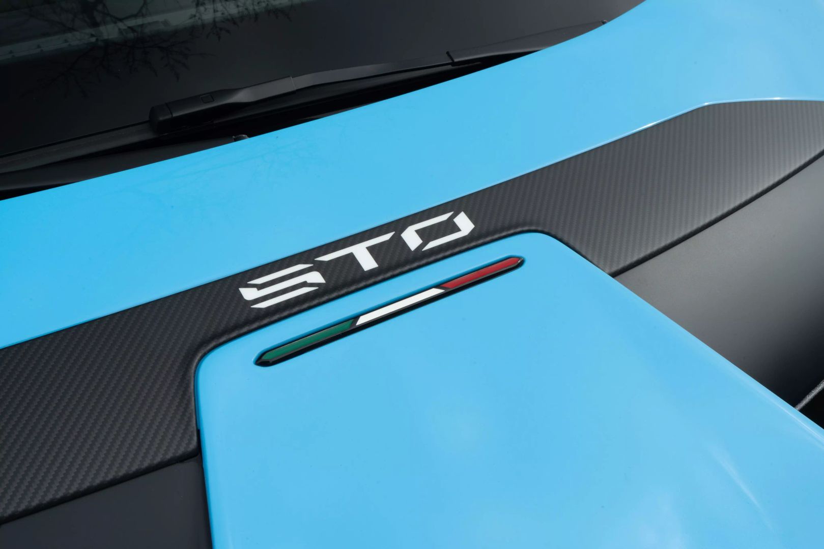 2024 Lamborghini Huracan - Image 13