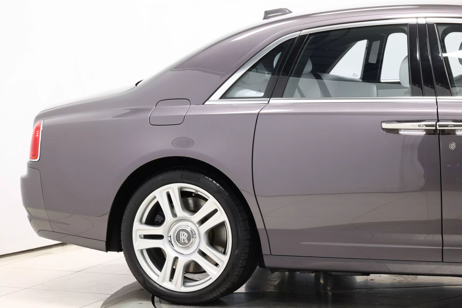 2019 Rolls-royce Ghost - Image 60