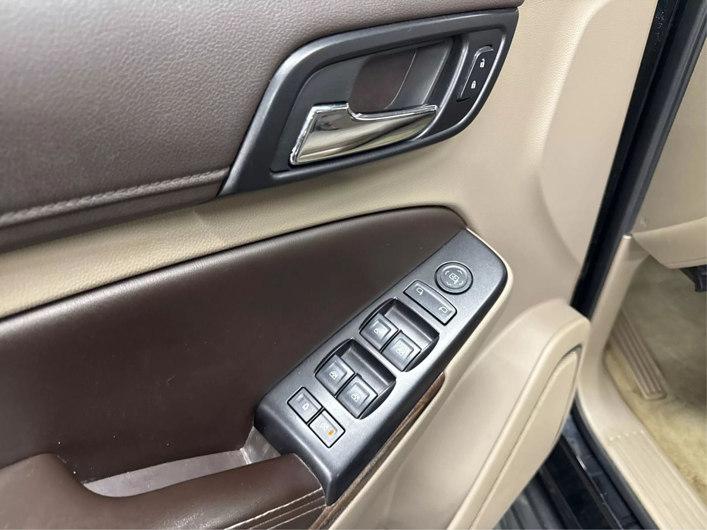 2016 Chevrolet Tahoe - Image 23