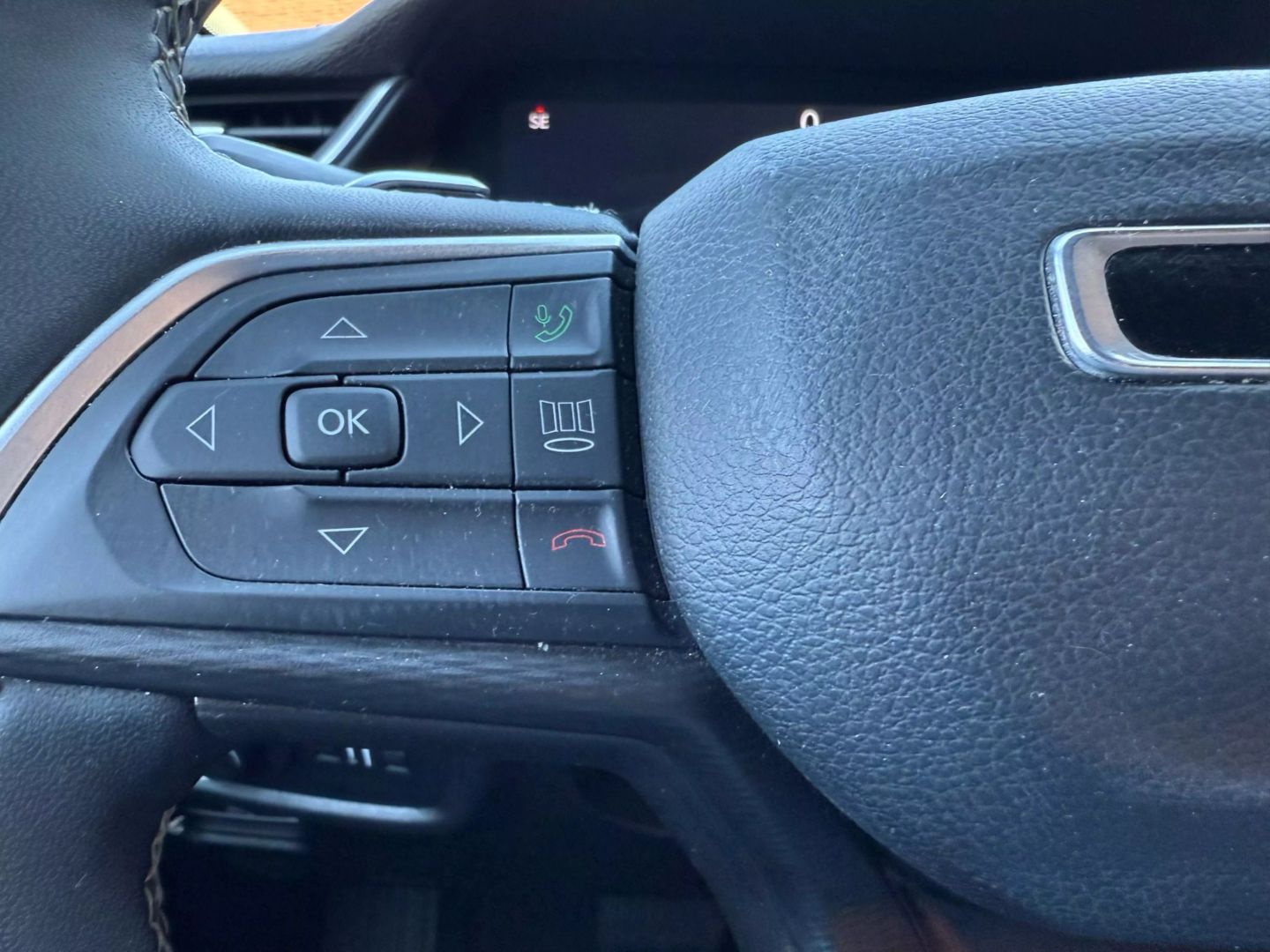 2023 Jeep Grand Cherokee L - Image 26