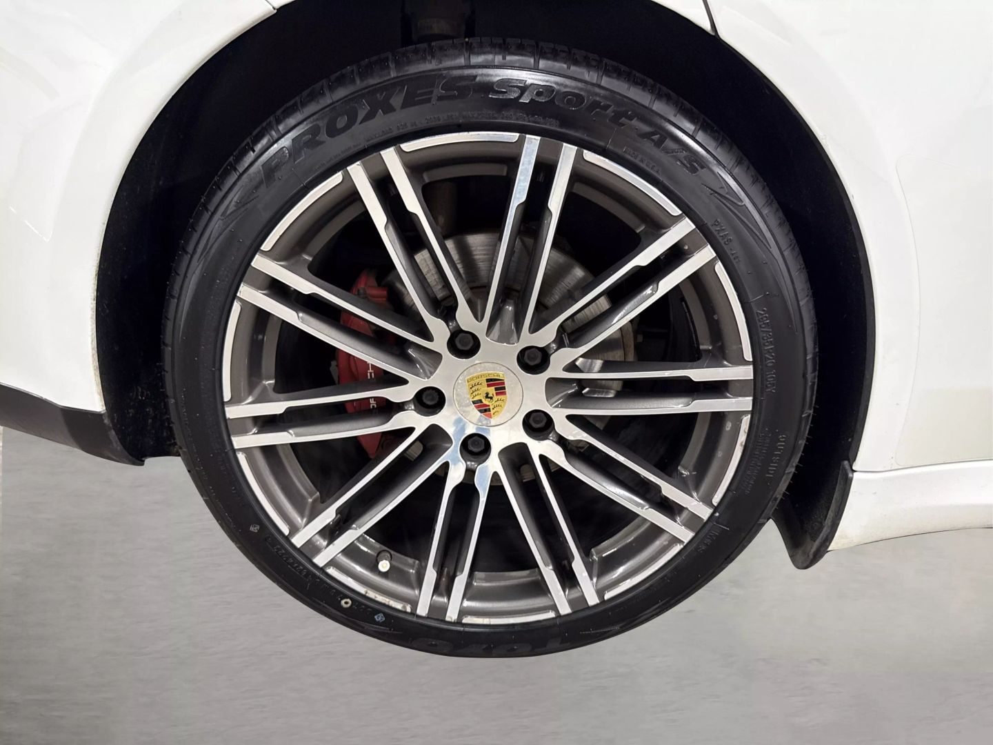 2015 Porsche Panamera - Image 16