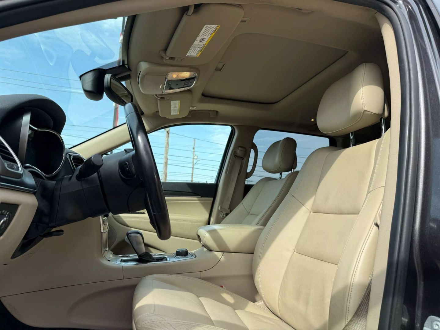 2019 Jeep Grand Cherokee - Image 20