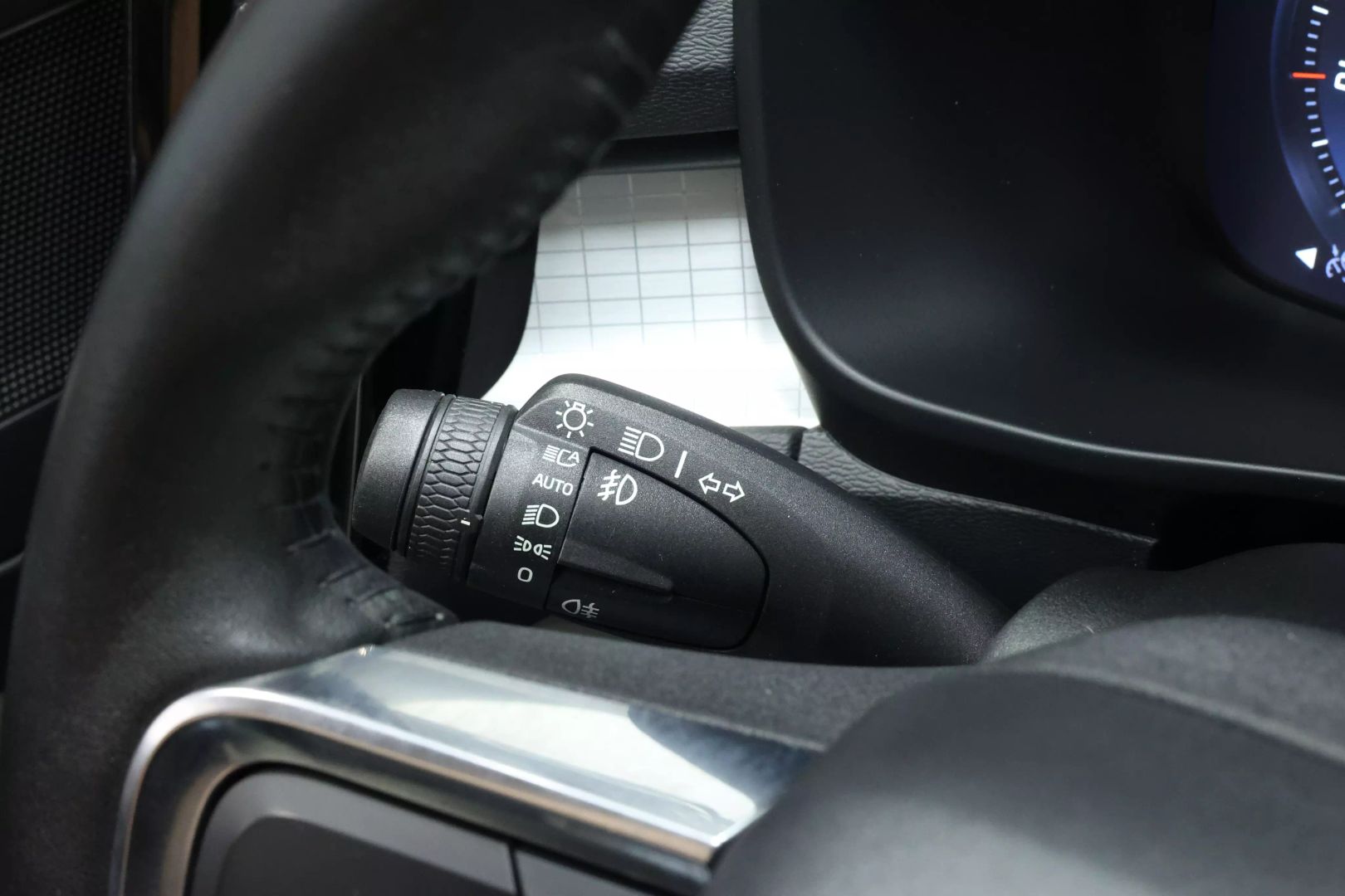 2019 Volvo Xc40 - Image 24