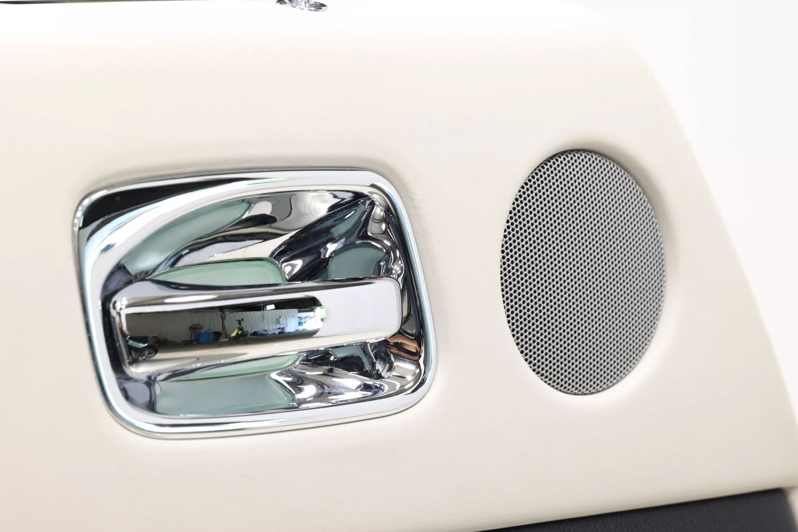 2014 Rolls-royce Wraith - Image 11