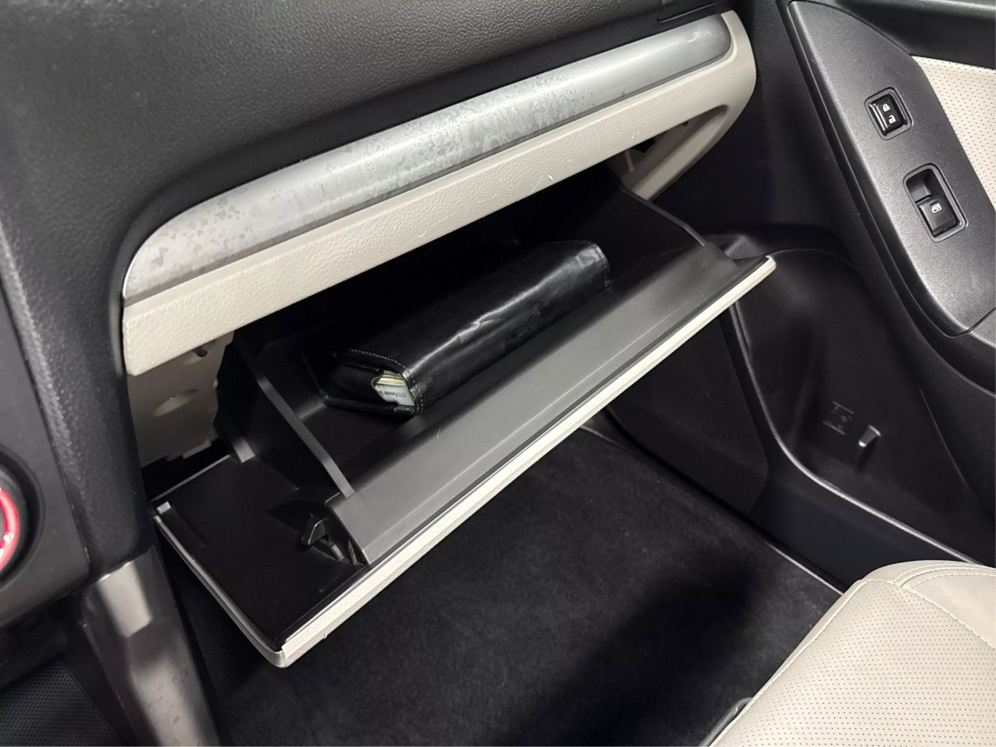 2015 Subaru Forester - Image 25