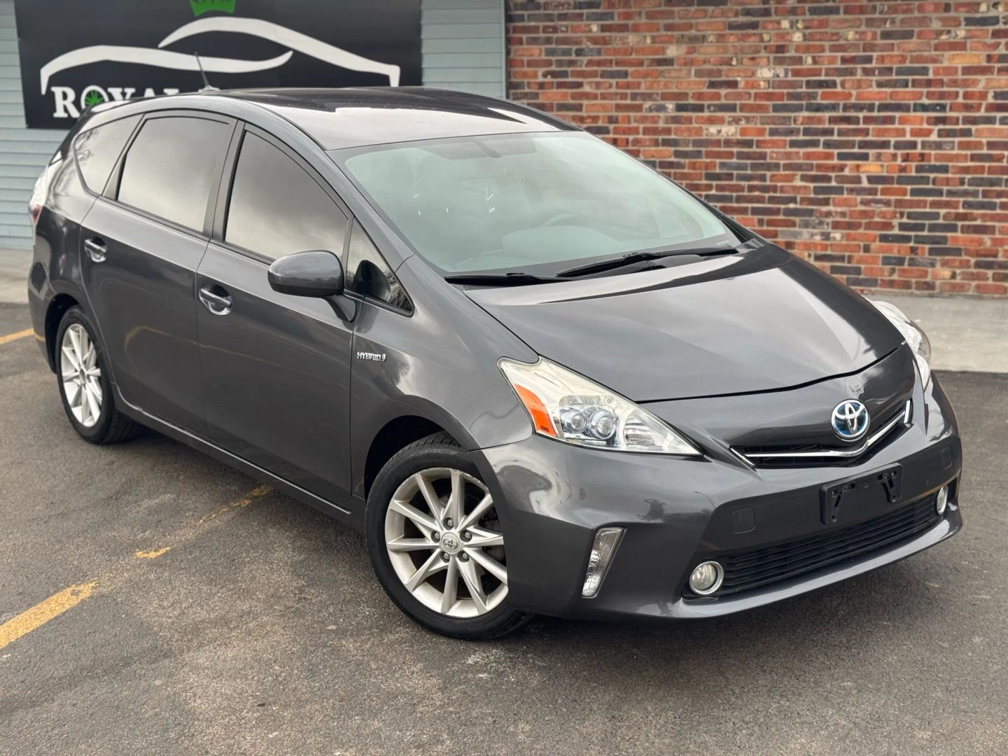 2014 Toyota Prius V - Image 2