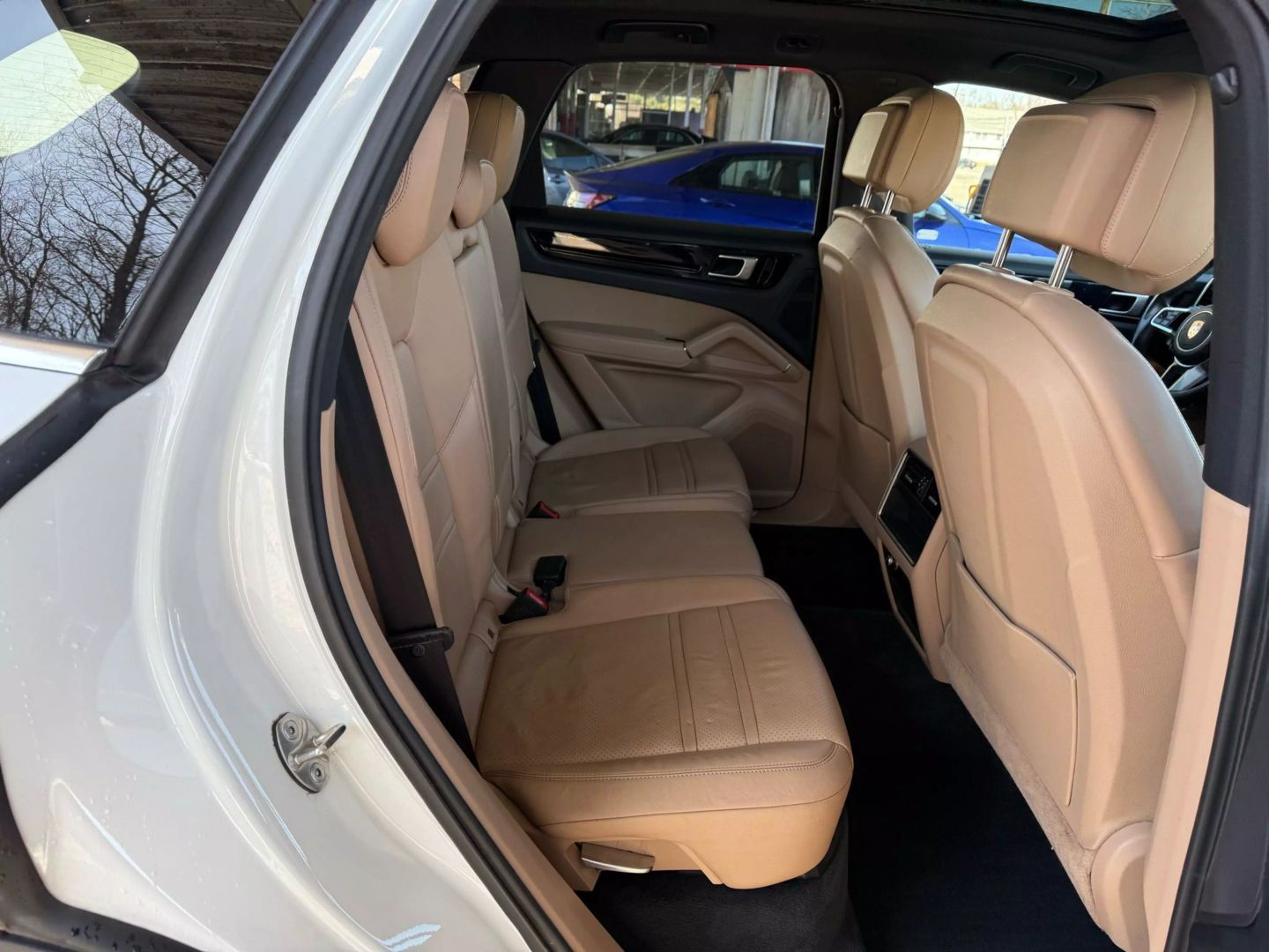 2019 Porsche Cayenne - Image 22