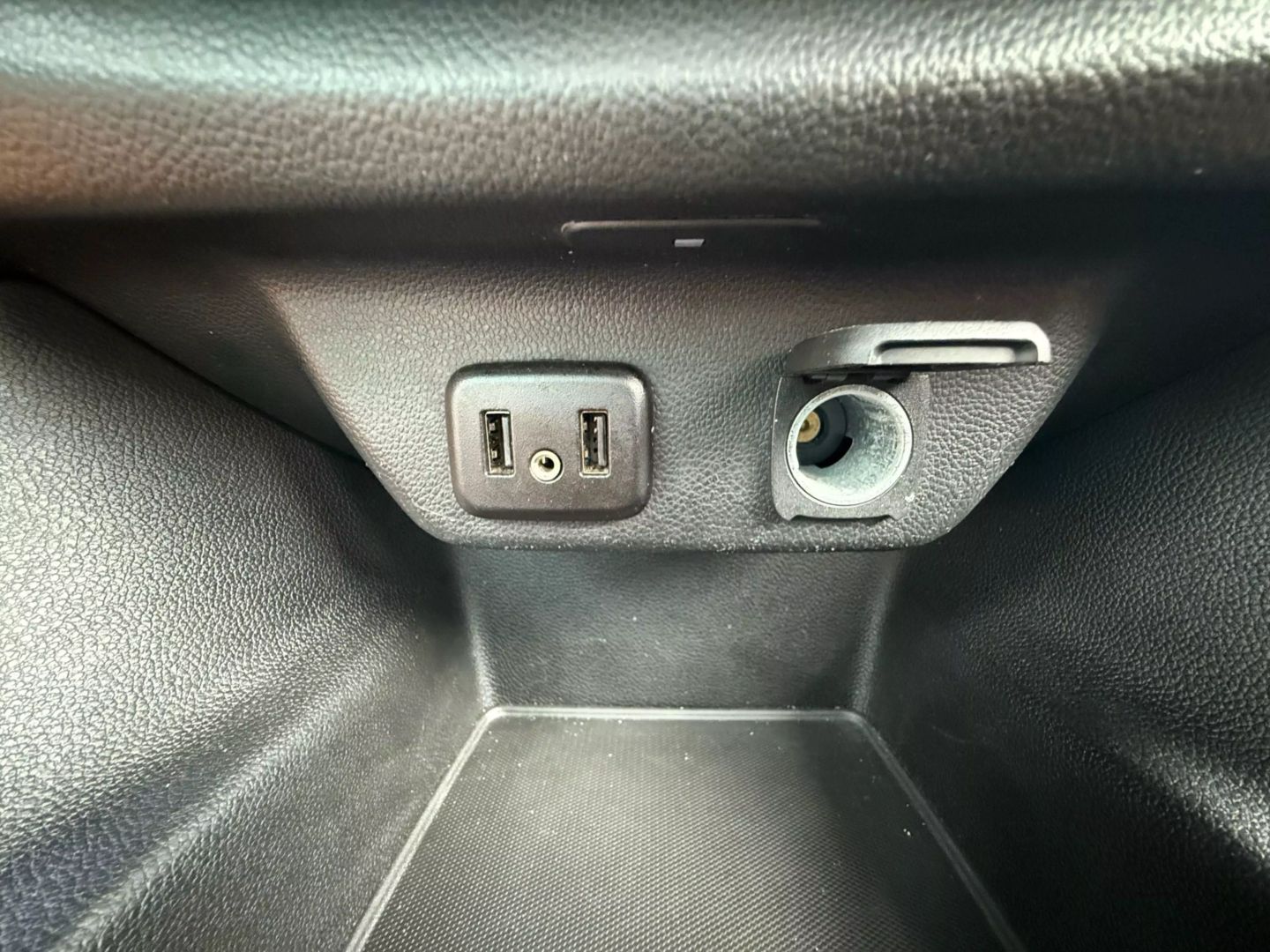 2019 Chevrolet Traverse - Image 25