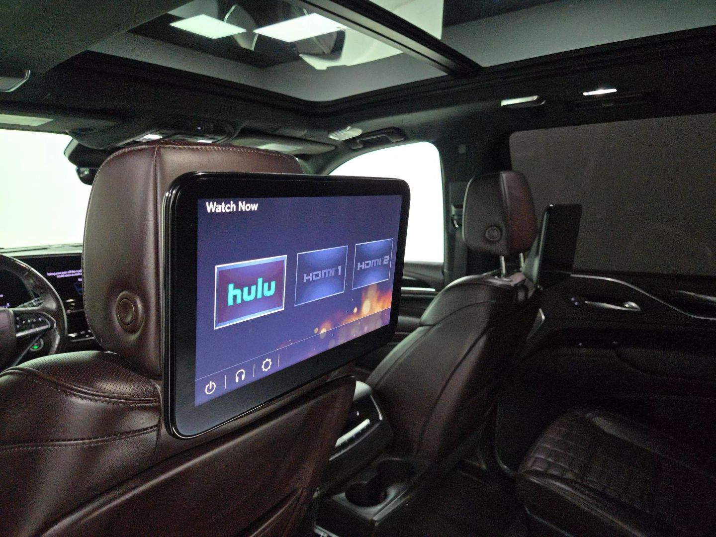 2022 Cadillac Escalade - Image 23