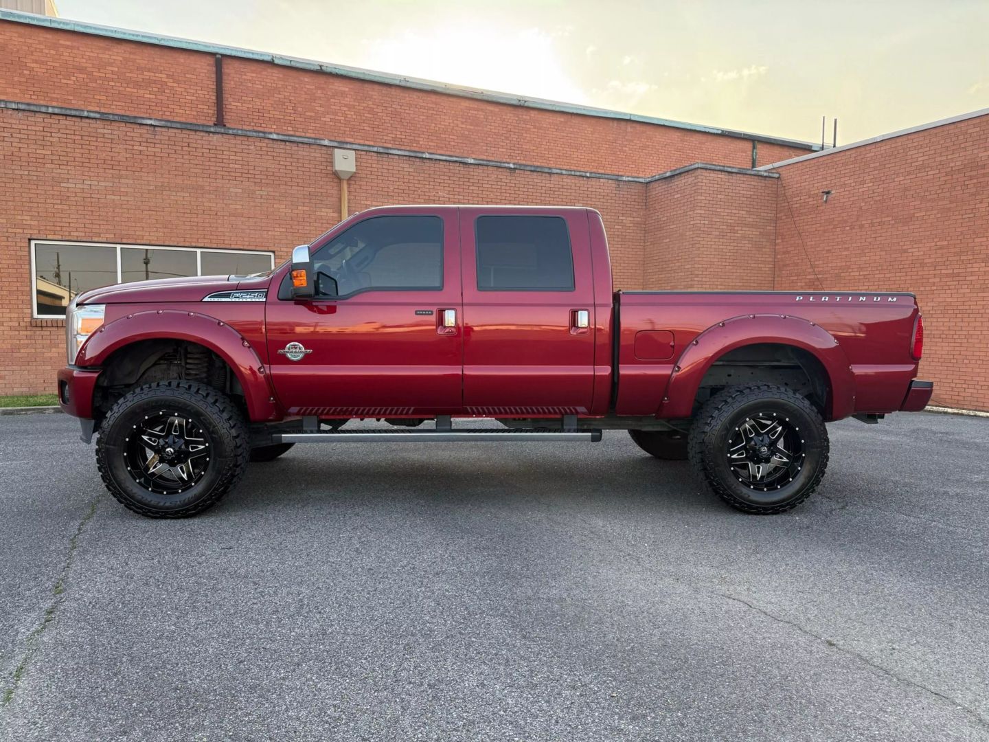 2016 Ford F250 Super Duty Crew Cab - Image 4