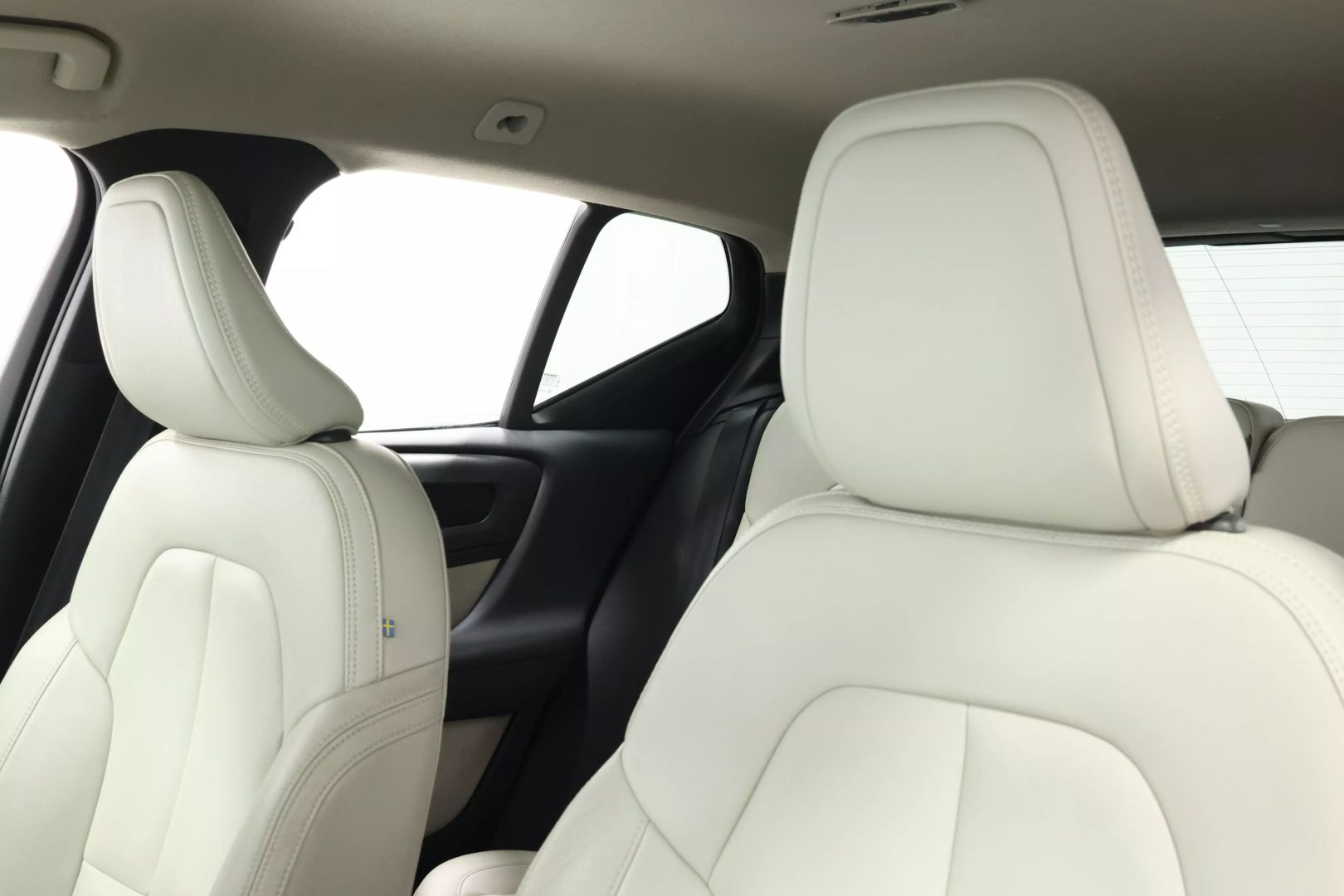 2019 Volvo Xc40 - Image 16