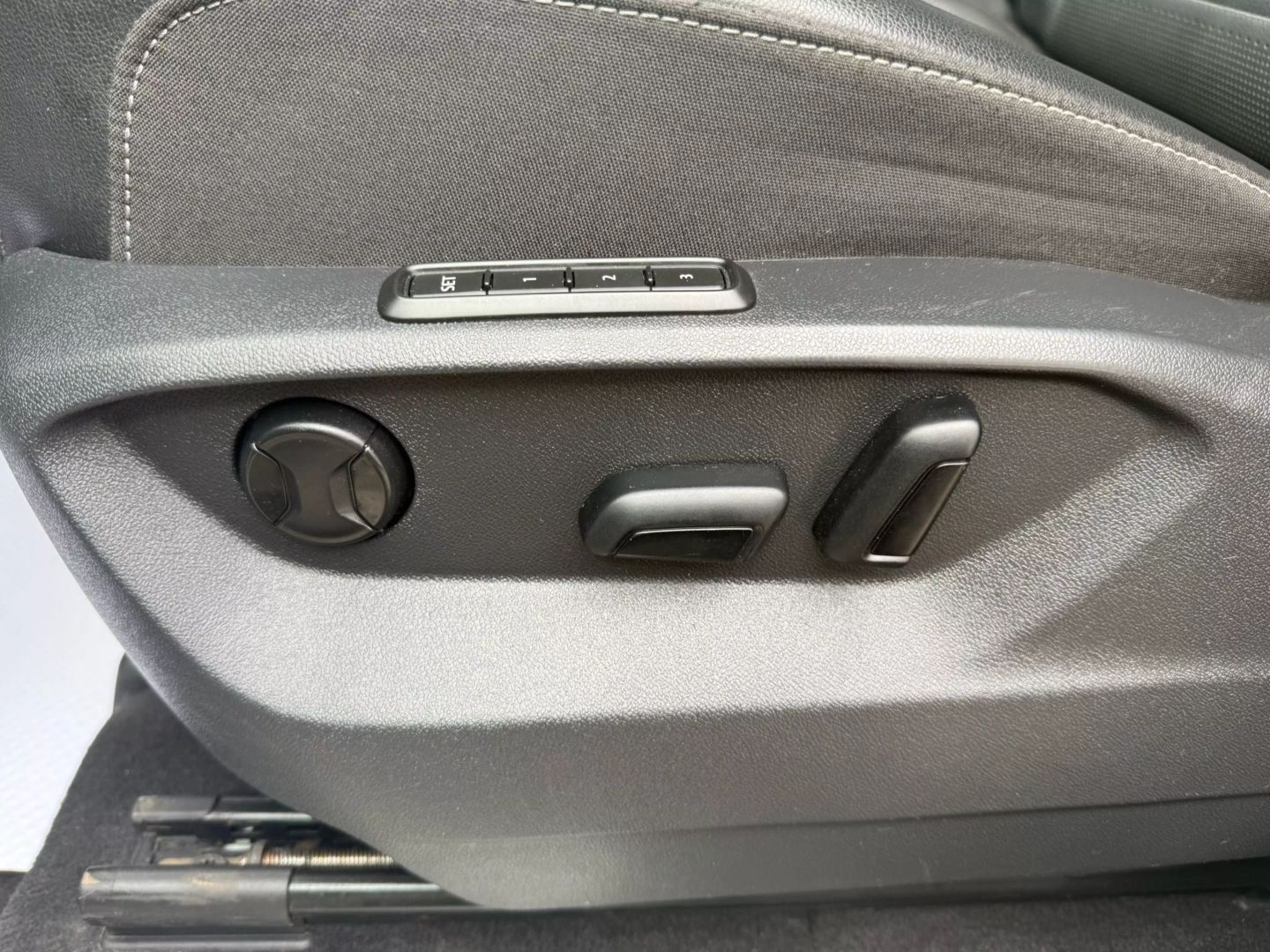 2019 Volkswagen Atlas - Image 22