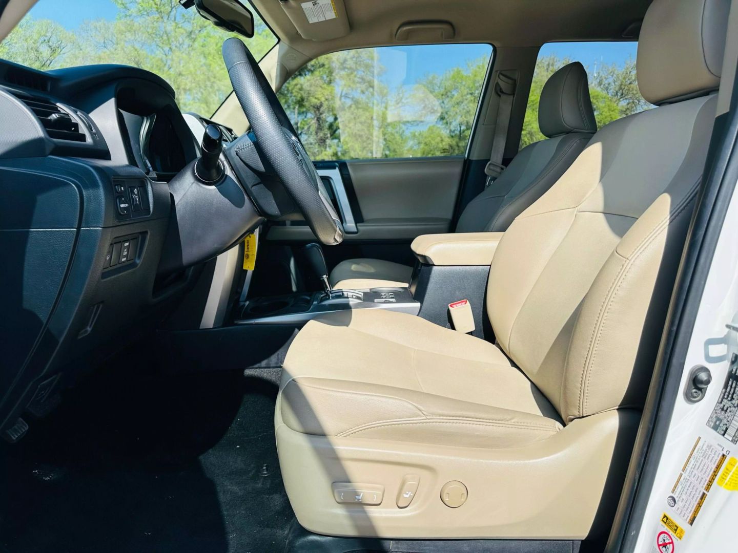 2019 Toyota 4runner - Image 16