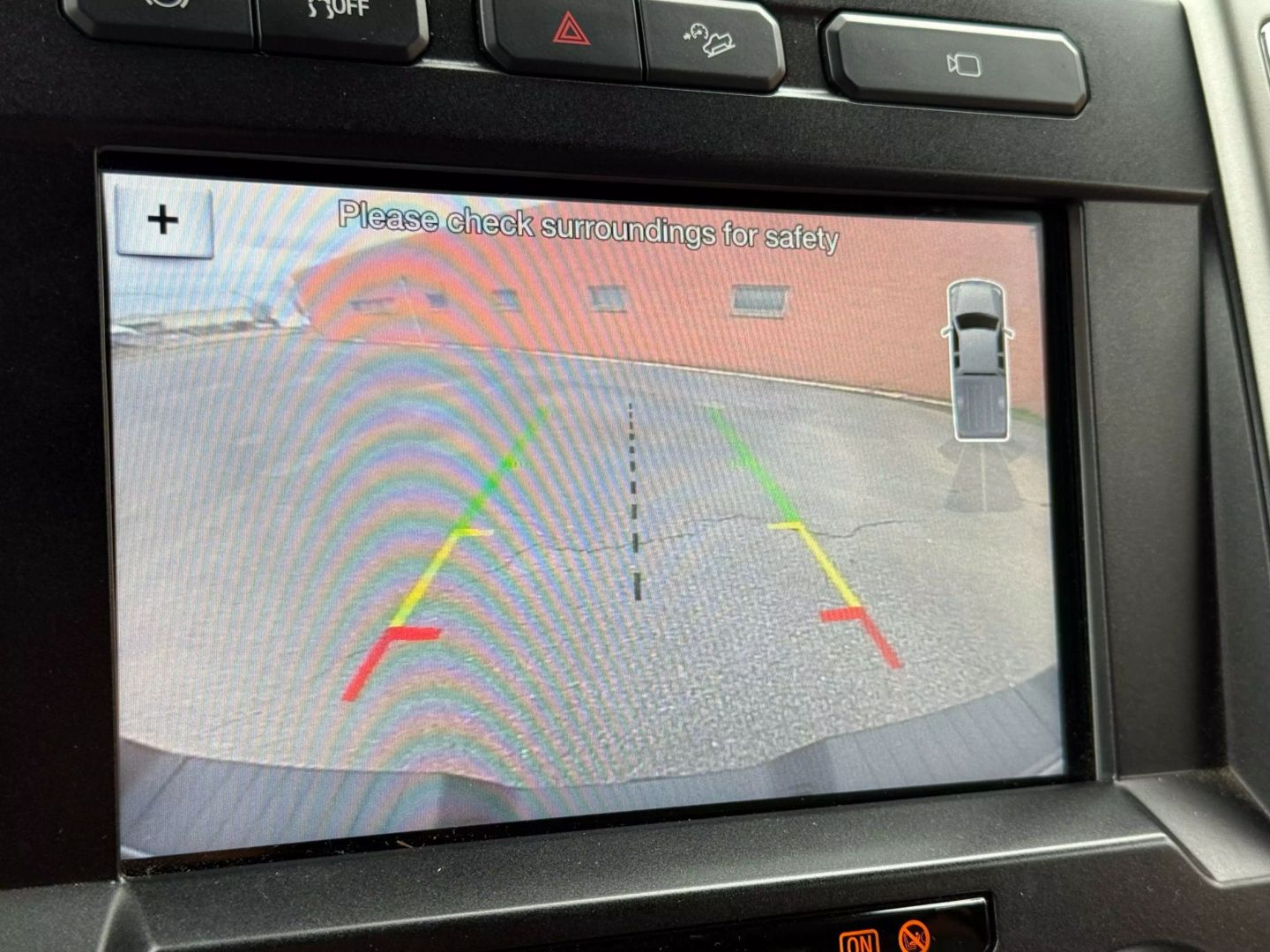 2018 Ford F250 Super Duty Crew Cab - Image 32