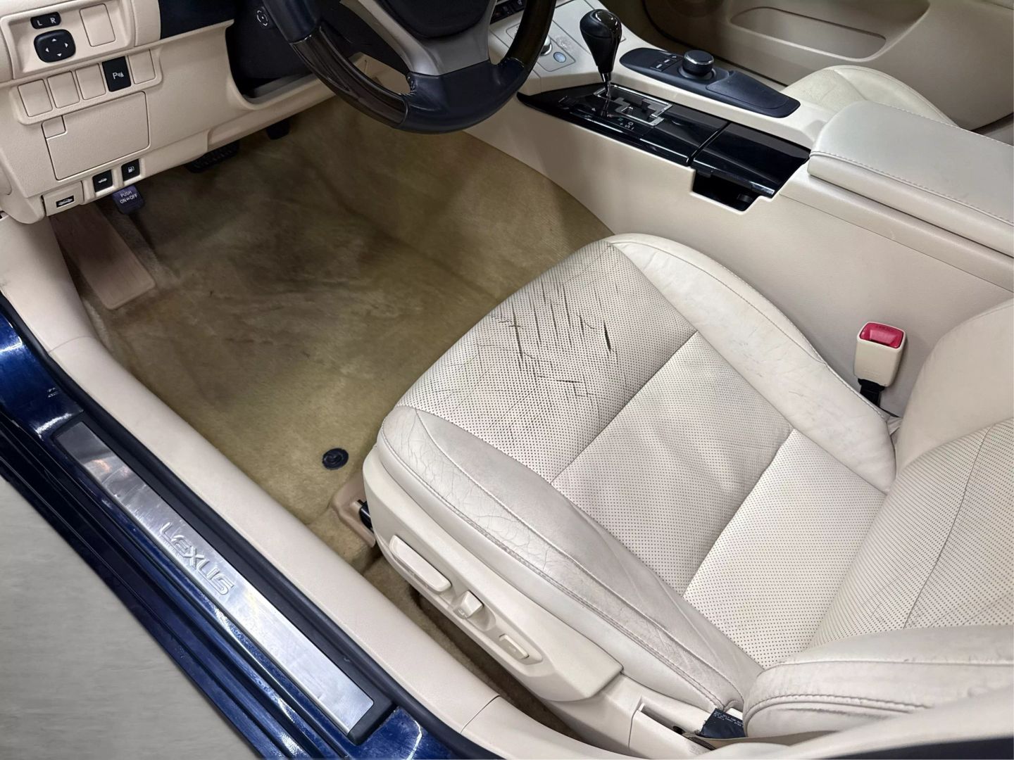 2014 Lexus Es - Image 33