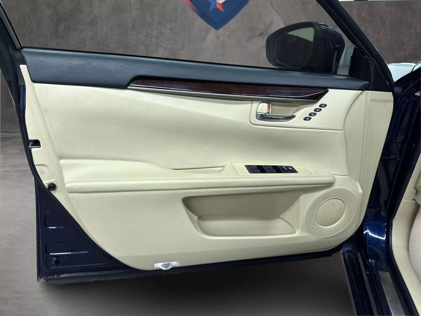 2014 Lexus Es - Image 34