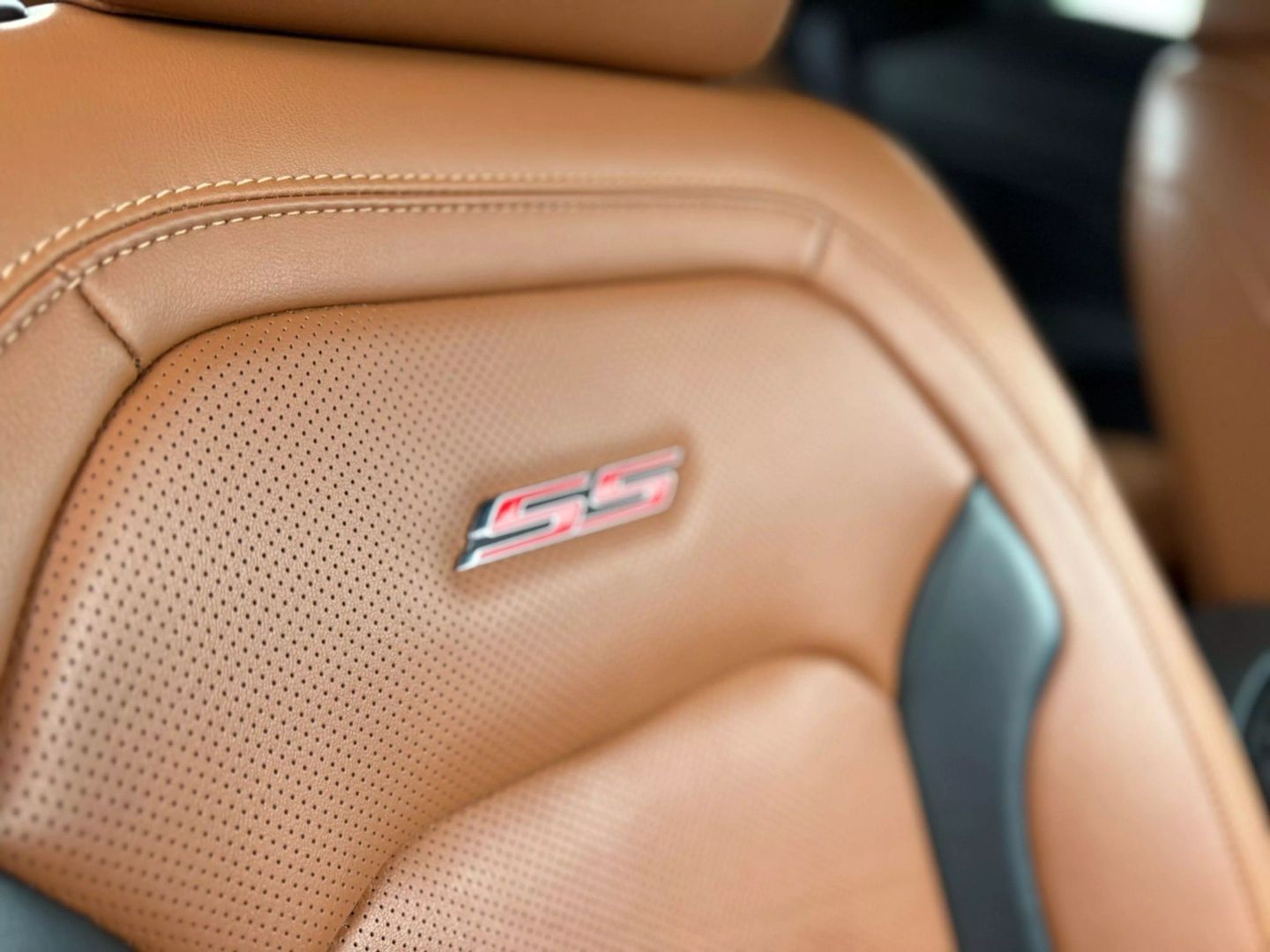 2016 Chevrolet Camaro - Image 22