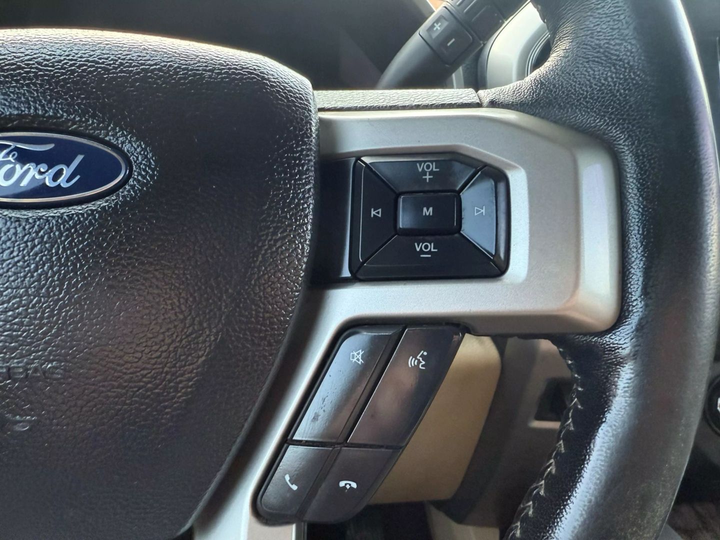 2018 Ford F250 Super Duty Crew Cab - Image 26
