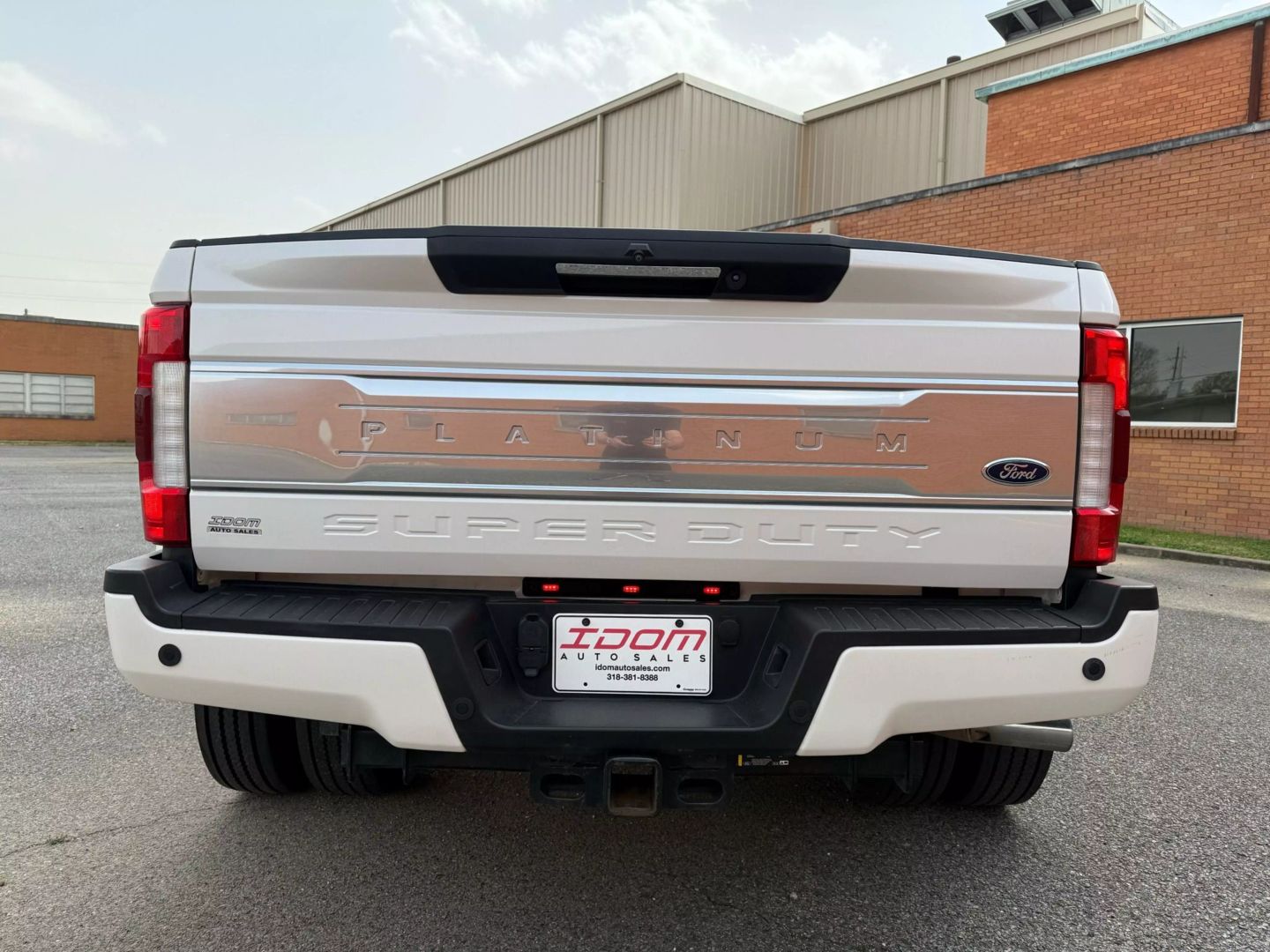 2018 Ford F450 Super Duty Crew Cab - Image 6