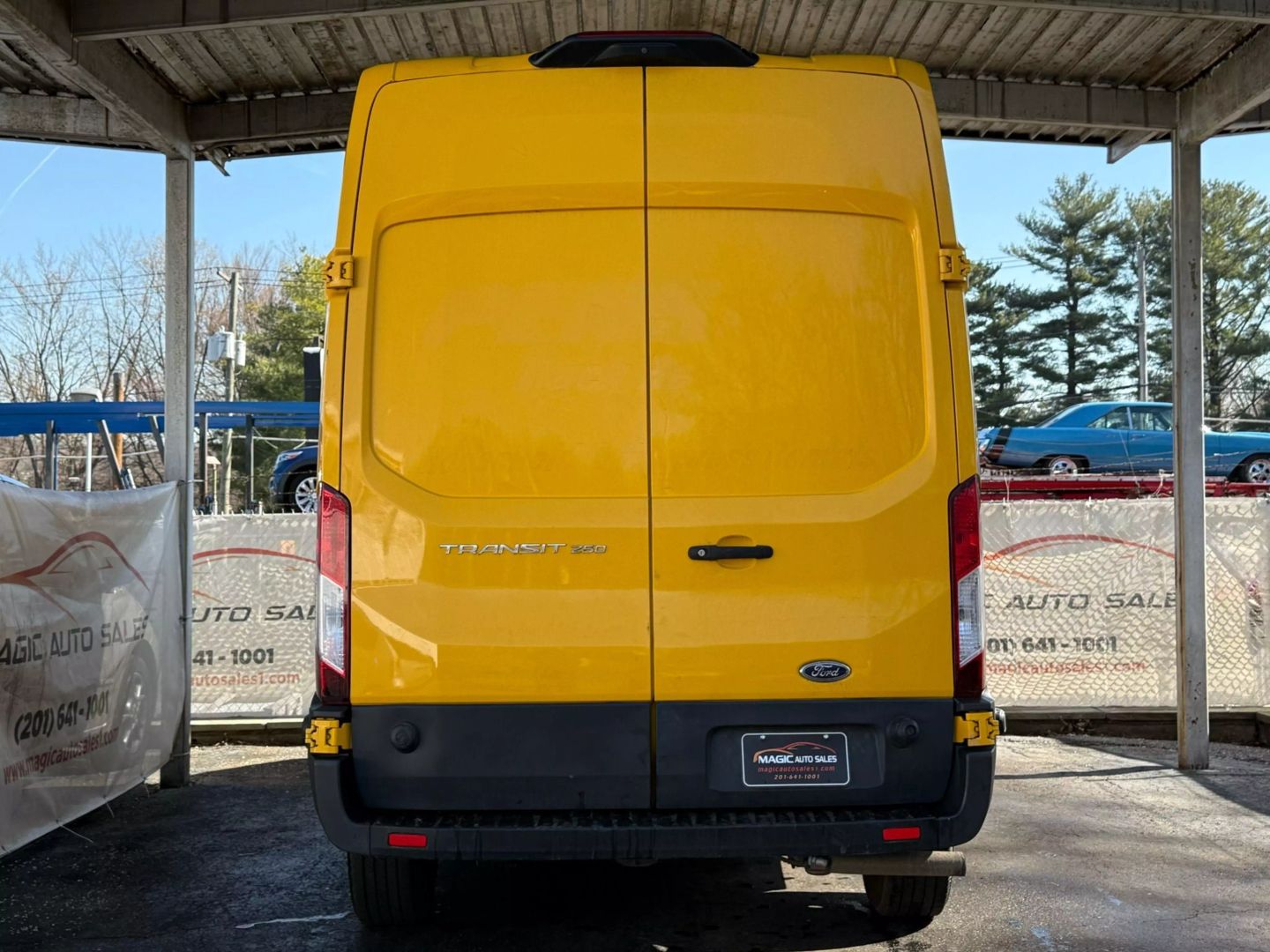 2020 Ford Transit 250 Cargo Van - Image 10