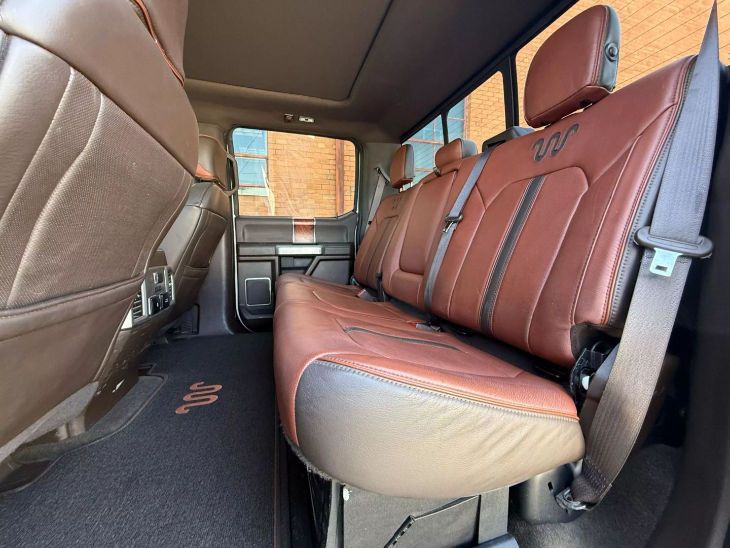 2018 Ford F250 Super Duty Crew Cab - Image 12