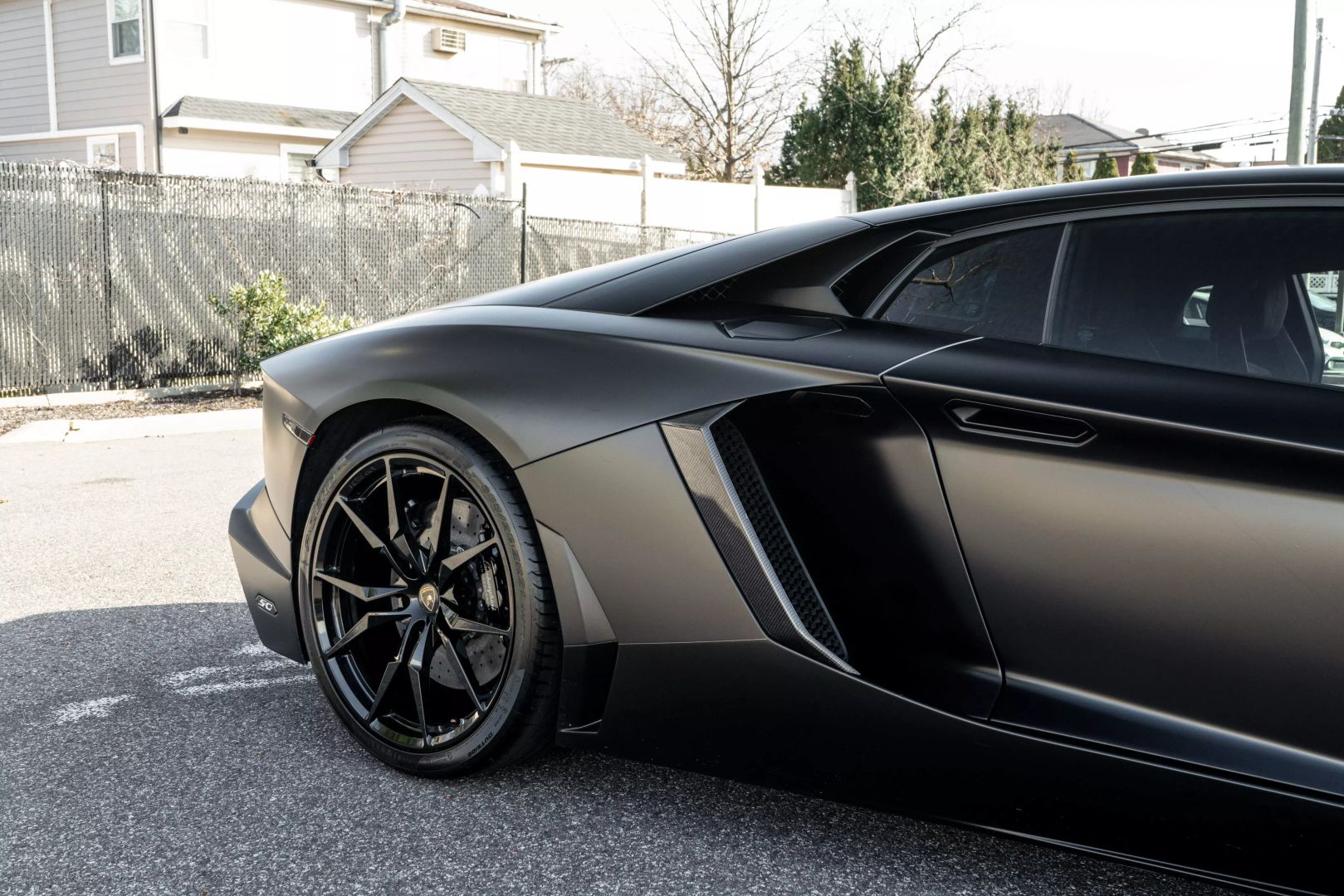 2014 Lamborghini Aventador - Image 27