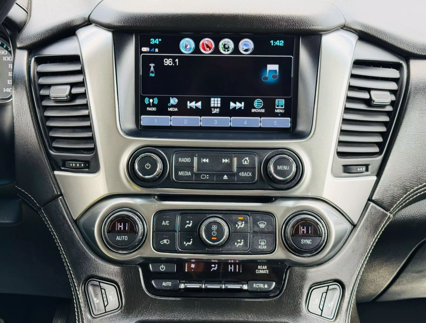 2019 Chevrolet Tahoe - Image 15