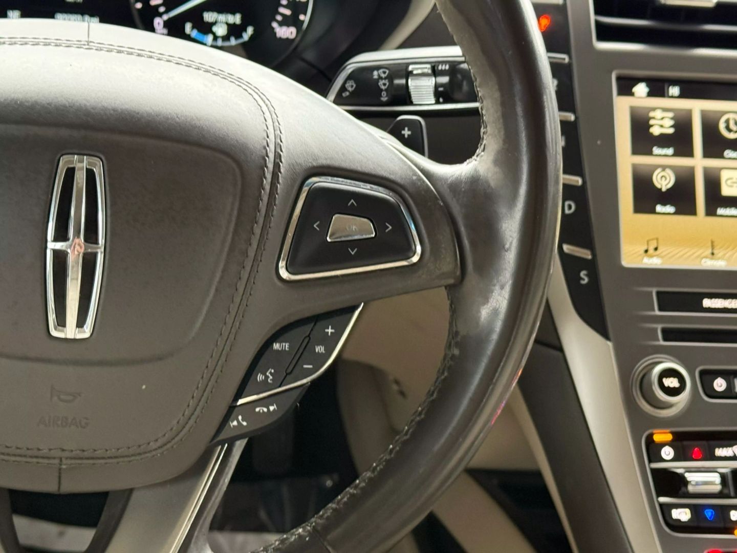 2017 Lincoln Mkz - Image 34