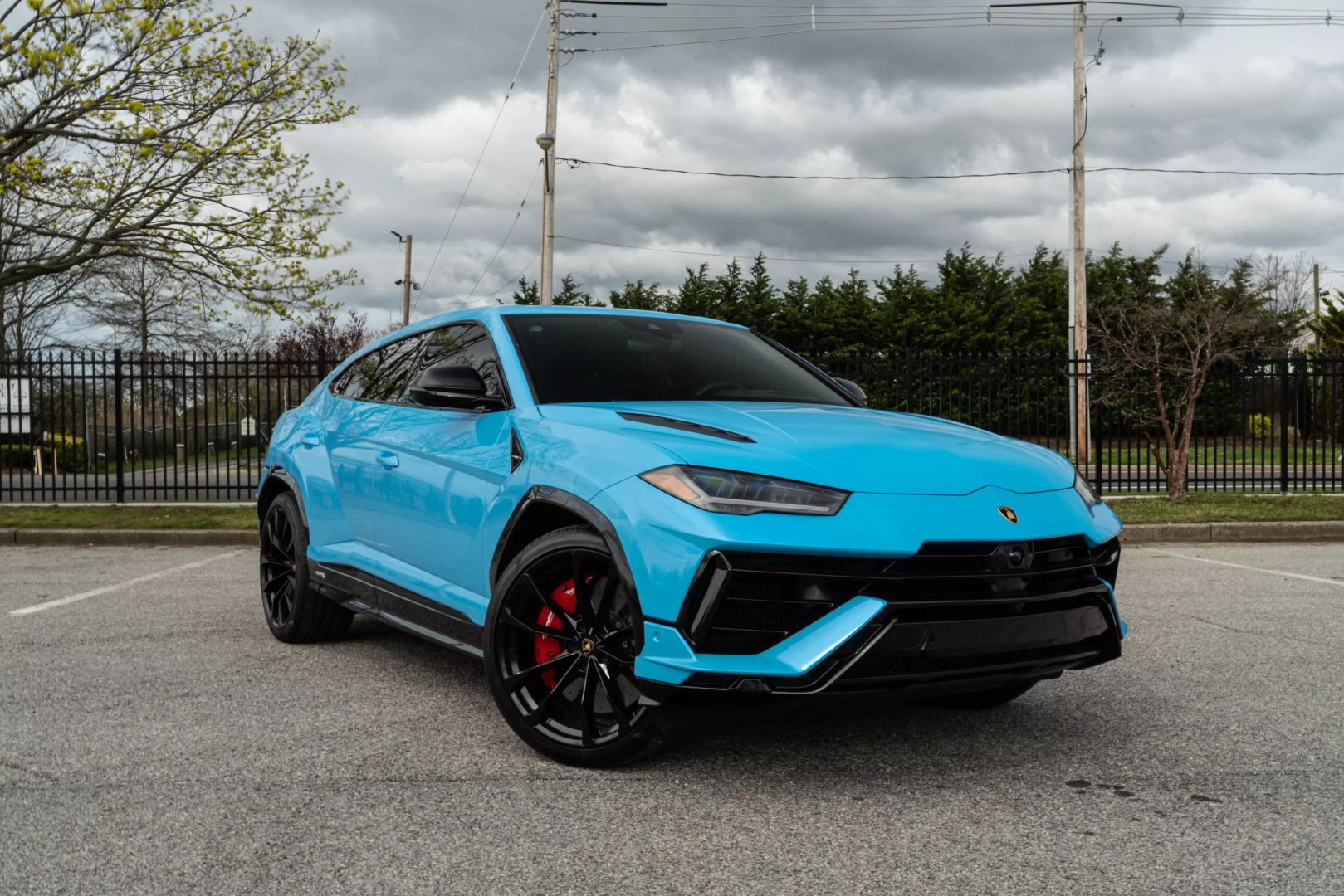 2023 Lamborghini Urus - Image 2