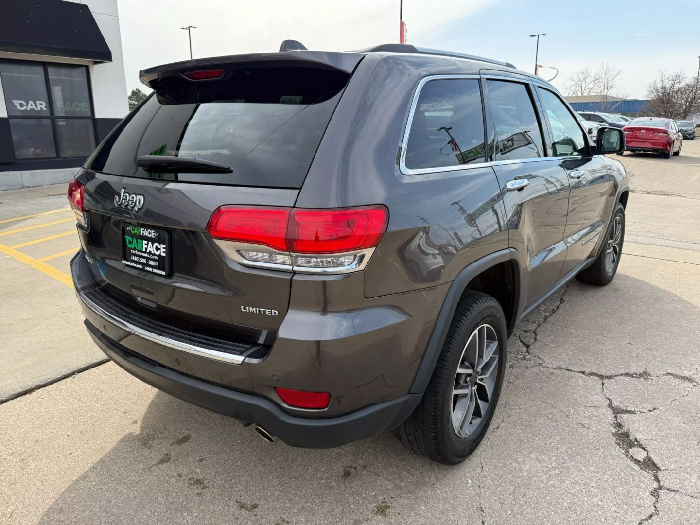 2019 Jeep Grand Cherokee - Image 17