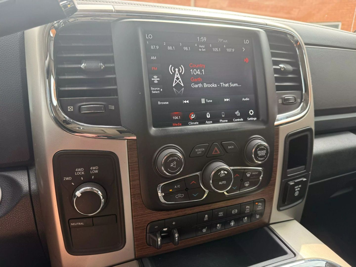 2018 Ram 2500 Crew Cab - Image 29