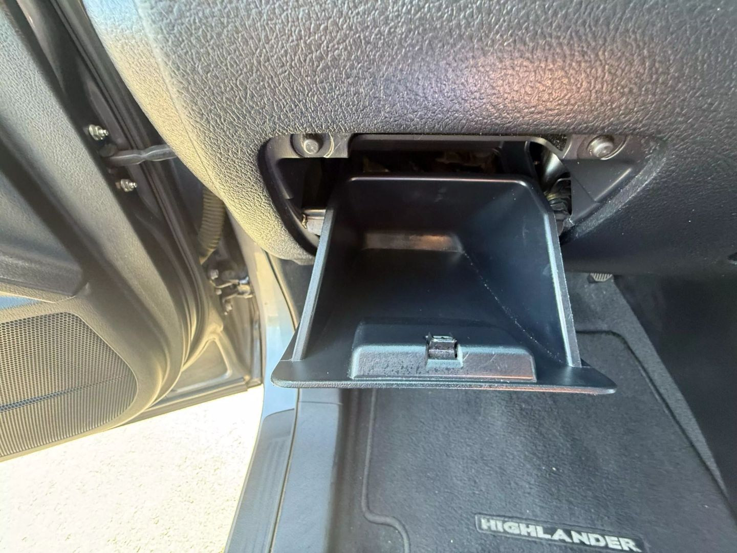 2013 Toyota Highlander - Image 21