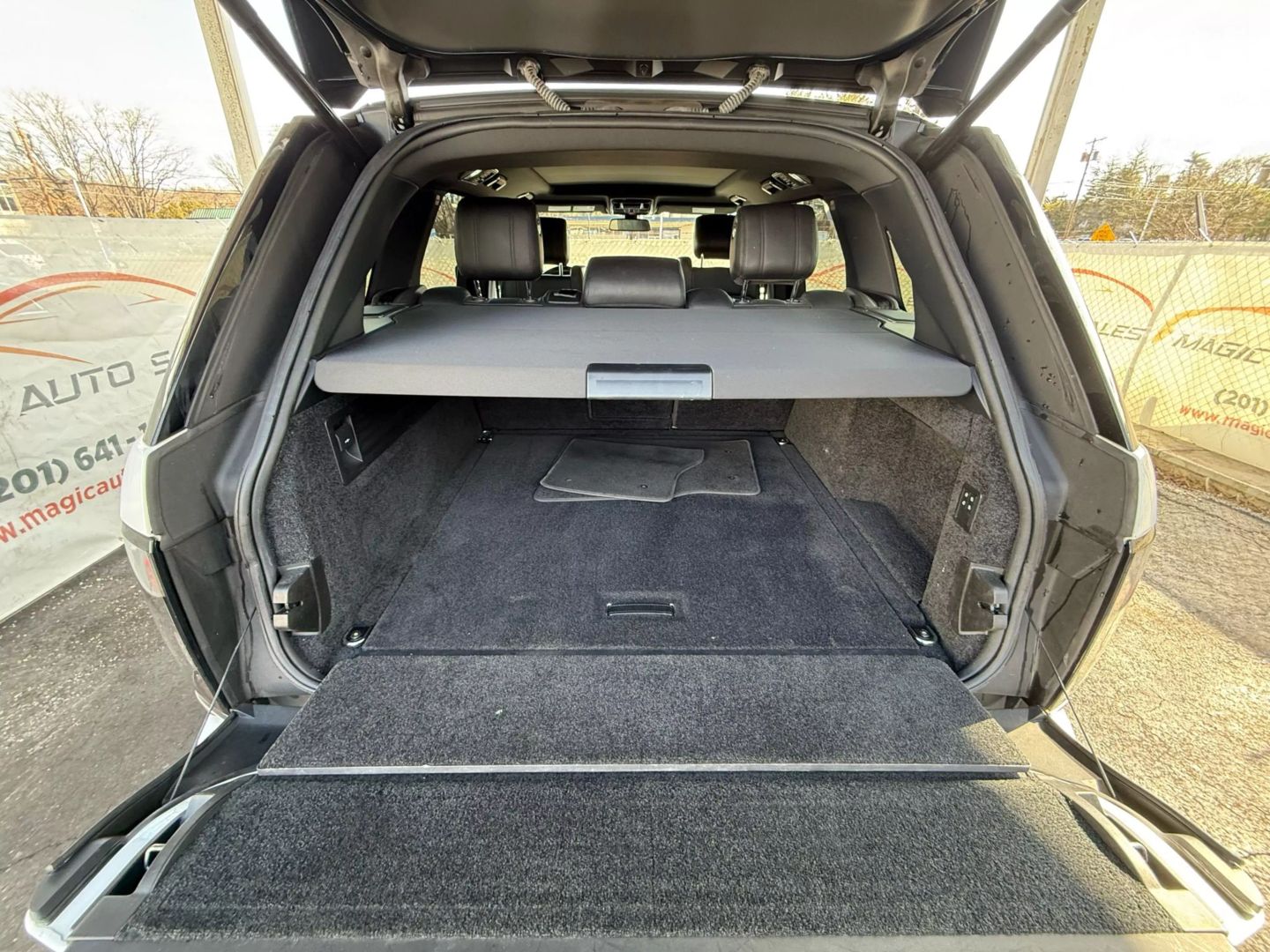 2016 Land Rover Range Rover - Image 20