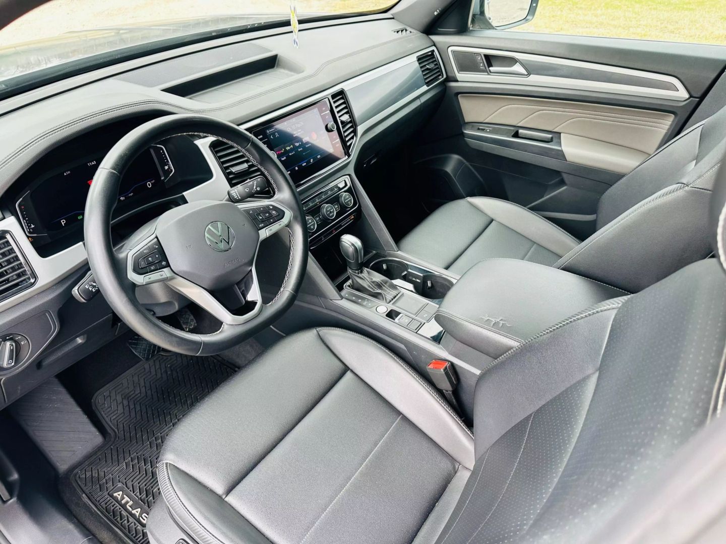 2021 Volkswagen Atlas Cross Sport - Image 18